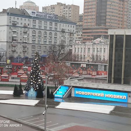 Двухкомнатная Квартира С Видом На Дворец Украина 基輔 外观 照片